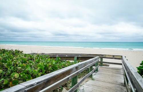 Dog friendly condo with beach access, hot tub, firepit - Foto 65