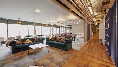 For Students Only Combworks at Aberdeen - Foto 3