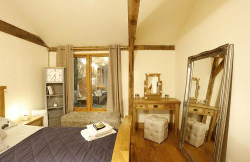 Rushmoor Retreat, Cosy with Outdoor Pizza Oven - Photo 35