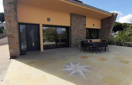 Villa le Menhir 4 Ch au Bord du Lac et Terrasse - Foto 2