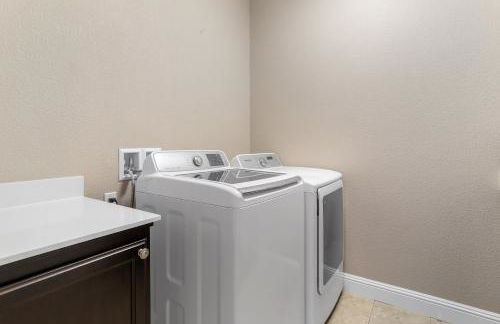 Placid Vibe Spacious 7-BR with Free Parking - Foto 36