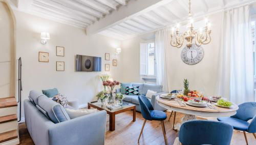 Casa Chiostro, a Central 3 bedrooms Apartment - Foto 1