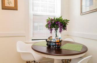 Sun-filled Unit, Elevator, Pool, Boston College - Foto 9