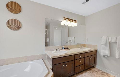 Hillsboro's Best at Your Doorstep with pool & gym - Foto 13