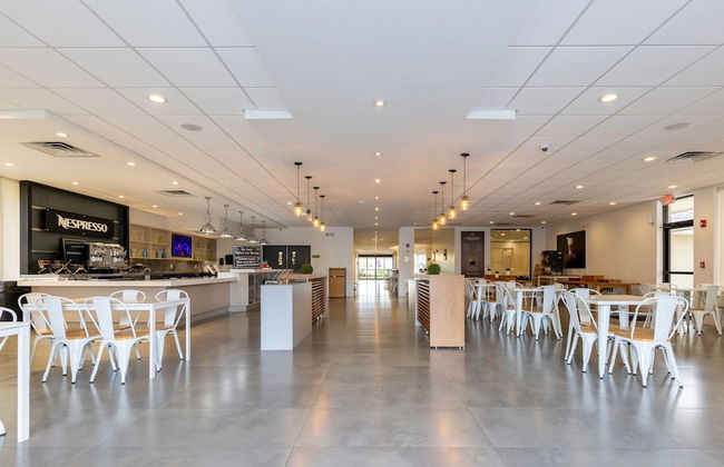 Entire Studio With Free Shuttle to Disney - Foto 48