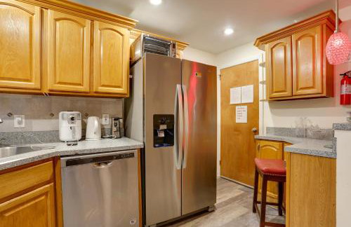 Newark Home with Deck and Fire Pit, 16 Mi to NYC! - Photo 11