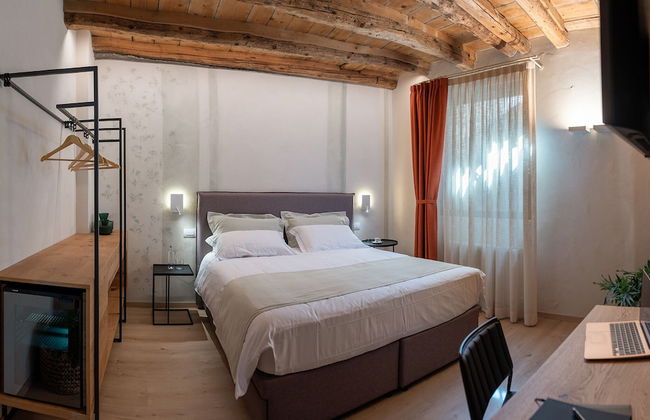 BURANELLI CHARME ROOMS - Photo 16