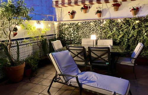 Maravilloso apartamento céntrico de 70m2, jardín propio 40m2 con piscina para niños y parking opcional - Foto 28