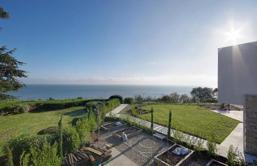 Canford Retreat - Photo 2