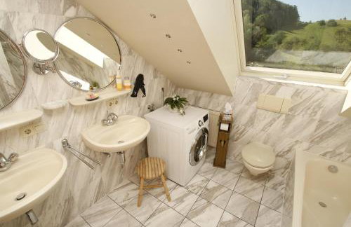 Familien-Appartement Schwarzwald bei Freiburg mit bis zu 4 Schlafzimmern - Foto 63