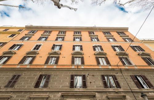 Vatican Townhouse - Photo 2