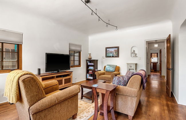 Casa O'keeffe - Five-minute Walk to The Plaza, Quiet Neighborhood, Comfort and Convenience - Foto 12