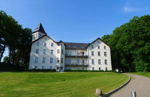 Jadgschloss zu Hohen Niendorf - Photo 1