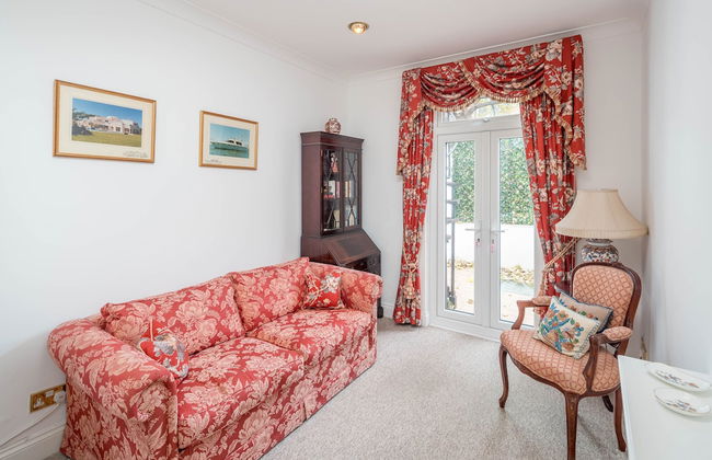 JOIVY Fabulous 4Br House W/Terrace At The Heart Of Notting Hill - Photo 3