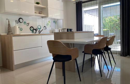 Apartman SONAS with free private parking - Foto 12