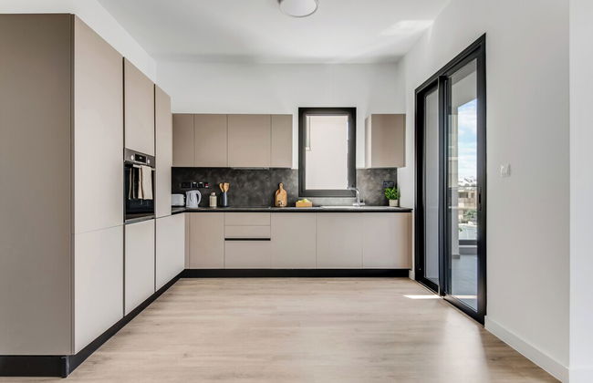 Sanders Crystal 2 Limassol - Photo 57