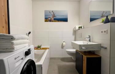 StayZen Holz & Hirsch Deluxe Hideaway zentral mit Parkplatz - Foto 28