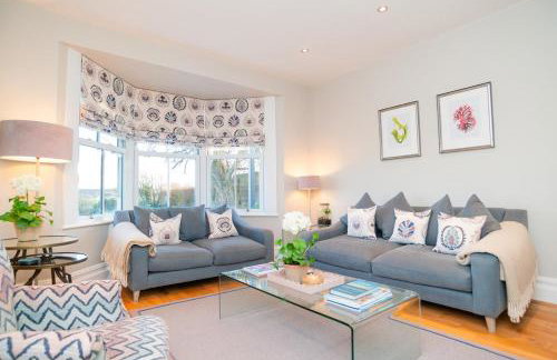 Ultimate Coastal Luxury - 5 Bed, Spacious, Parking, Hot Tub - Foto 10