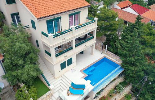 Villa Relax , with seaview and two pools near beach - Foto 5
