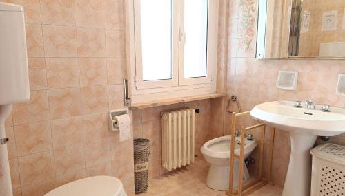 700 m from the Sea with private garage - Photo 4, Shower