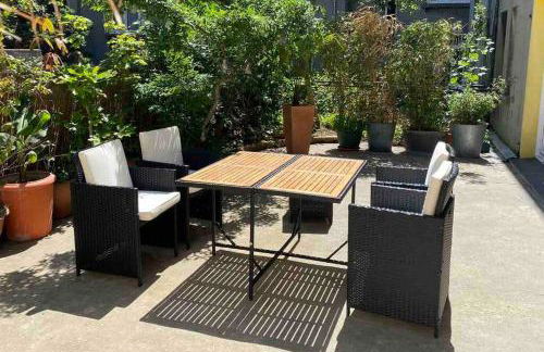 Calme et terrasse arborée en centre ville - Foto 11