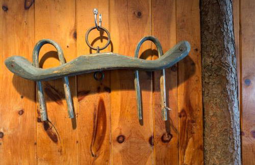 Private Tavern, Hot Tub, 8-Fireplaces, Spa Baths, Fire Pit, Baths Ensuite - Shop or Ski! - Foto 39