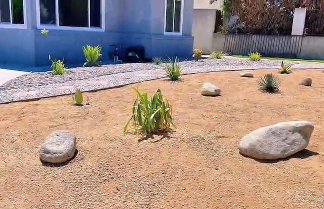 Modern Retreat With Spacious Yard & Cozy Interiors - Photo 36