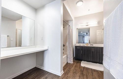 Modern Townhouse with 4 Bedrooms Near LAX - Foto 17