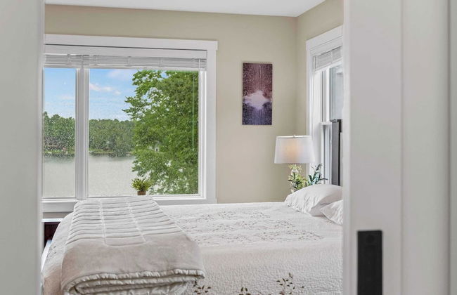 Lakeside Serenity by Avantstay Lakefront, Newly Built, Deck w/ Views! - Foto 5