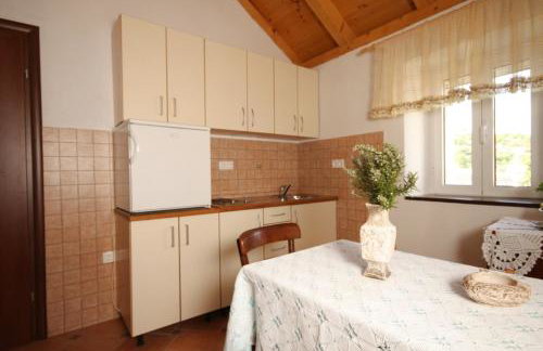 Apartments with a parking space Podspilje, Vis - 8915 - Foto 13