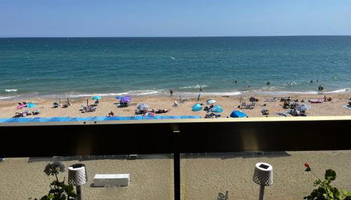 Acogedor y Amplio Apartamento familiar a pie de playa - Photo 5