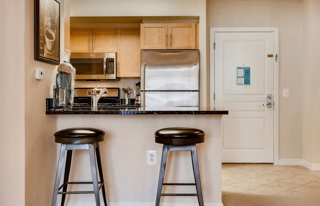 Bluebird Suites in Crystal City - Photo 18