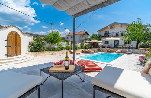 Villa Little Paradise with a private pool, 4 bedrooms, 2 living areas, 3km from the beach in Marina - Foto 3
