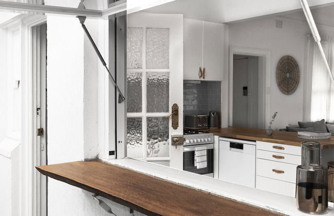 Beach Cottage in Bondi - Photo 7