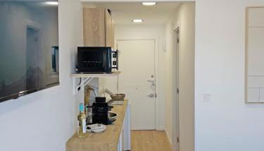 New Skyline Studio & Terrace - Photo 4, stove, minibar