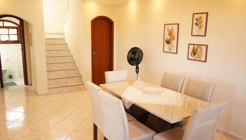 Casa de Fazenda Histórica, Mergulhada na Natureza, com Vista Panorâmica Deslumbrante e Grande Varanda a 2 km do Centro - Foto 3