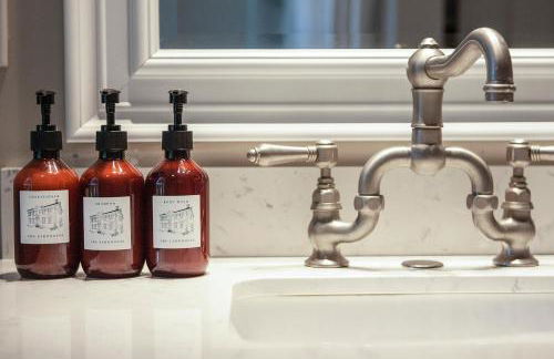 Farmhouse Broad Brook: Comfort & Charm. - Foto 31