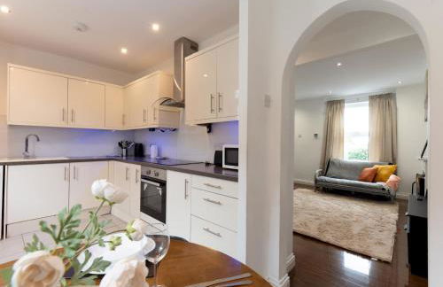 Pass the Keys 2BR House Garden Sleeps 6 Elizabeth Line - Foto 4