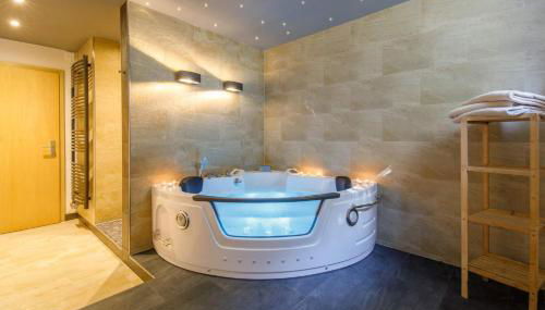 Ferienhaus am Feldberg Sauna - Whirlpool - Kamin - Zaun - 20 Personen - Foto 4