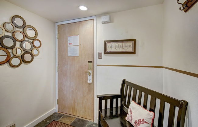 2BR/2BA Condo on Shuttle Route - Wild Irishman 1015 - Pool & more! - Foto 26