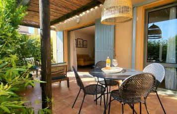 Côté Golf, bel appartement RDC avec terrasses dans Golf, piscine, tennis, à 5mn de l'Isle sur la Sorgue - Foto 5