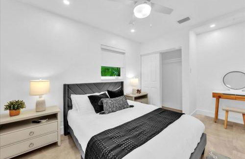 Sunny Days Getaway, 5BD Heated Pool Family Home! - Foto 19