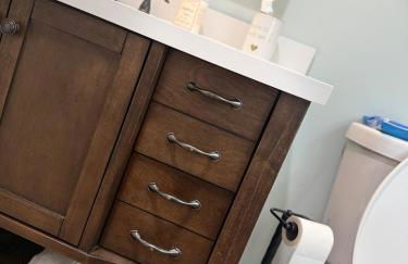 Perfect 4bdrm home with Antique & Modern Accents for Getaways - Foto 27