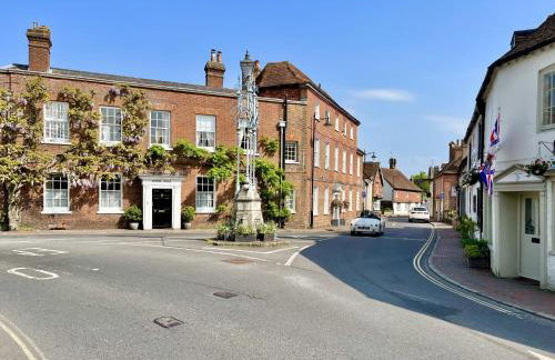 Woodland Cottage by inspirestays-com - Photo 36