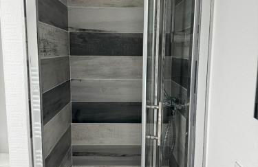 Studio 3ème étage - Centre-ville - Local vélos disponible - Foto 9