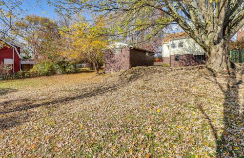 Game Room and Fire Pit West Mifflin Home! - Foto 33