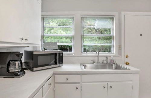 Centrally Located Midtown Cottage-HistoricDistrict - Foto 24