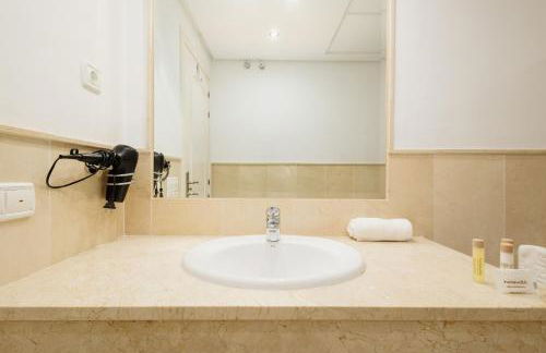 Private heatable infinity pool with sea views in La Mairena, Marbella - Foto 34