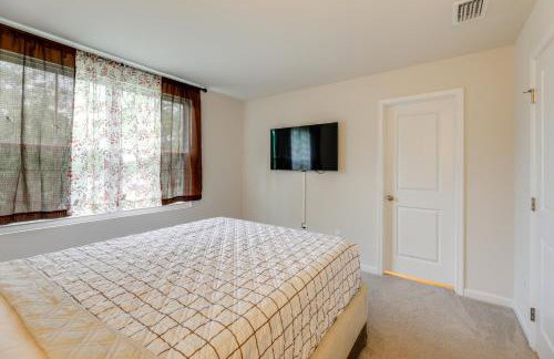 Sunlit Milford Townhome Less Than 2 Mi to Riverwalk! - Foto 12