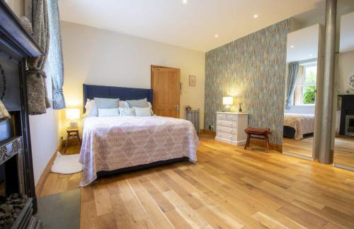 Askrigg Chapel - Photo 48